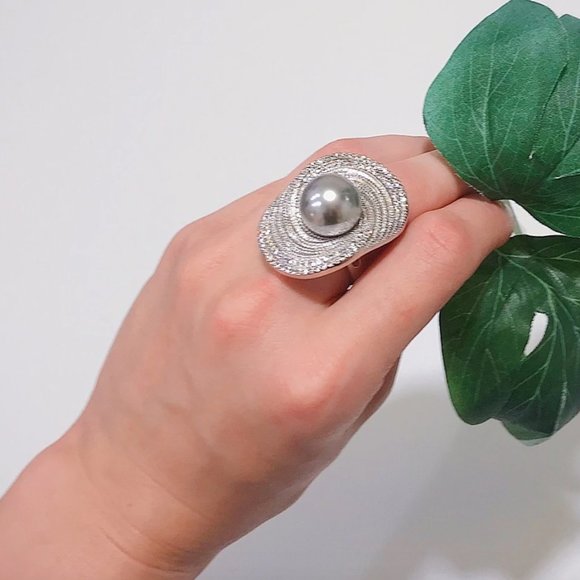 Gorgeous Simulated Grey Pearl Ring - Picture 11 of 15
